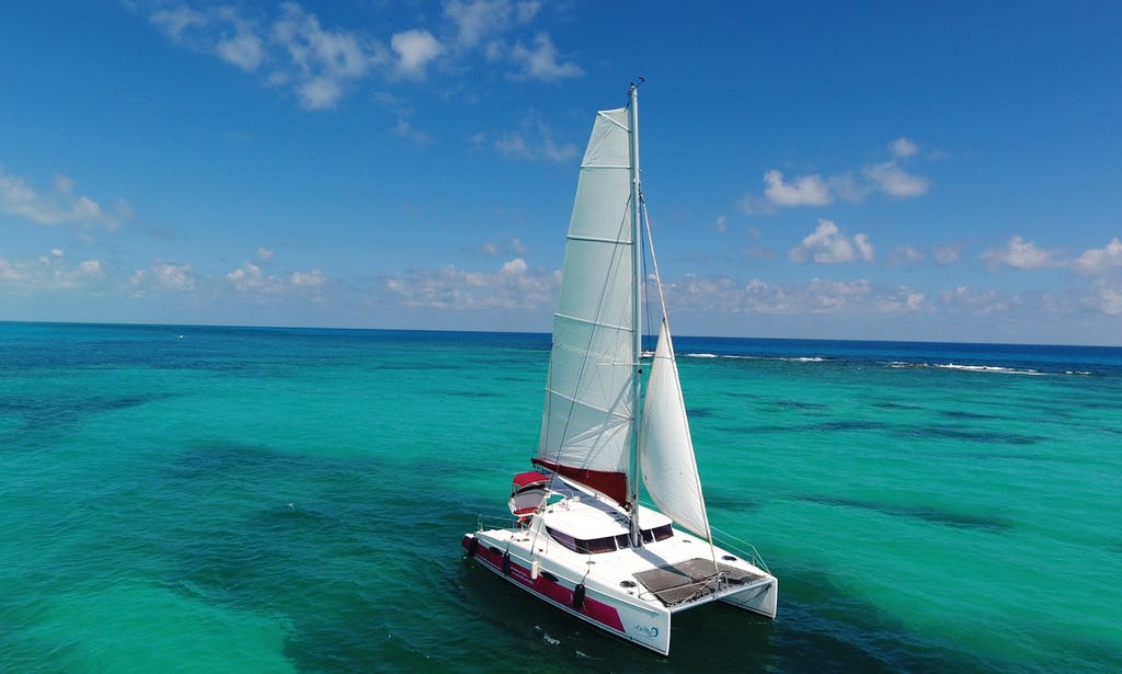 private boat tour cancun